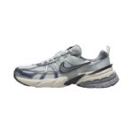 ZAPATILLAS NIKE V2K RUN, 100% ORIGINAL (FD0736-003)